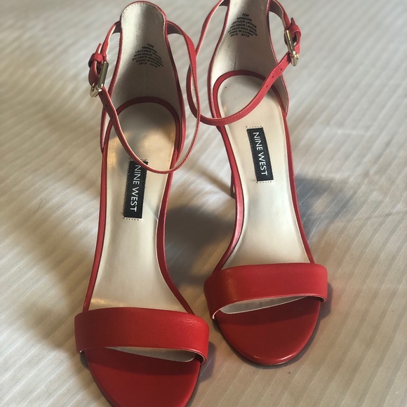 nine west strappy sandals